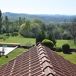 Le Clos De La Tour Couette-café Sainte-Nathalène