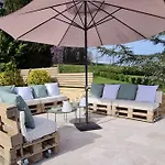 Le Clos De La Tour Bed and Breakfast Sainte-Nathalène