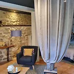 Le Clos De La Tour 3*