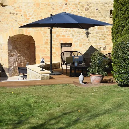 לינה וארוחת בוקר Le Clos De La Tour