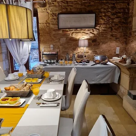 Le Clos De La Tour Bed & Breakfast Sainte-Nathalène
