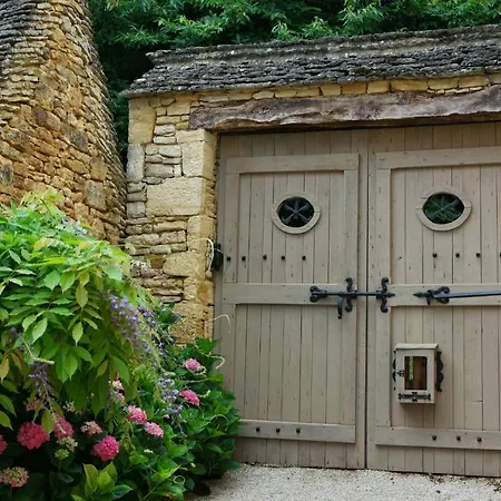 Le Clos De La Tour 3* Sainte-Nathalène