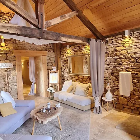 ベッド・アンド・ブレックファスト Le Clos De La Tour