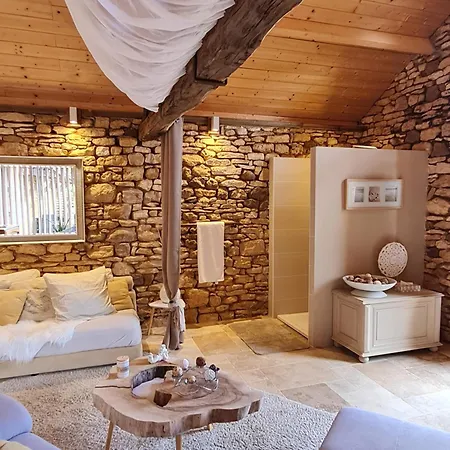 Le Clos De La Tour ベッド・アンド・ブレックファスト 3*