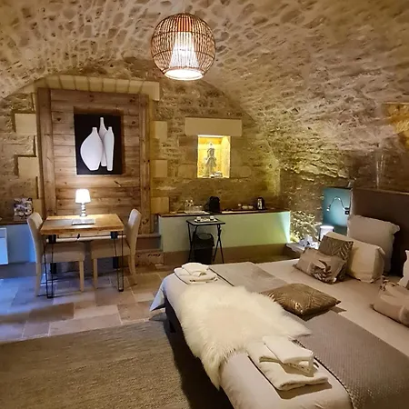 Le Clos De La Tour 3* Sainte-Nathalène