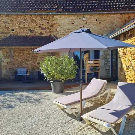 Le Clos De La Tour 住宿加早餐酒店