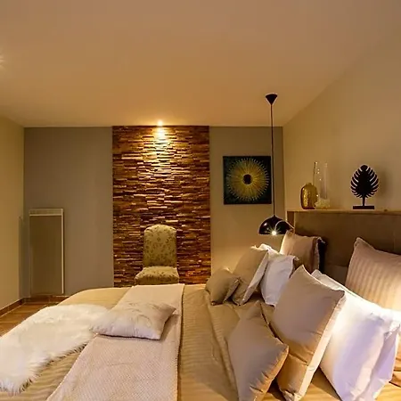 Bed & Breakfast Le Clos De La Tour