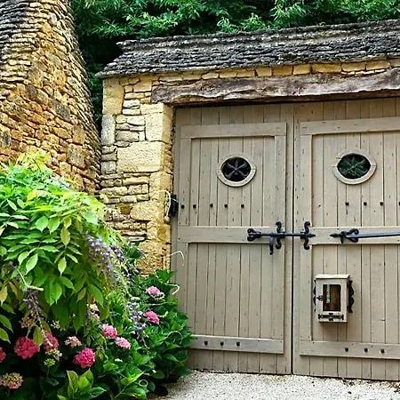 Le Clos De La Tour Bed & Breakfast Sainte-Nathalène