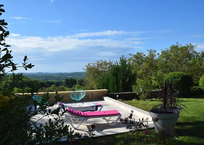 Le Clos De La Tour Bed & Breakfast Sainte-Nathalène