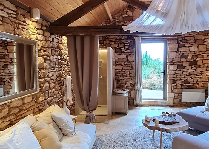 Le Clos De La Tour Sainte-Nathalène